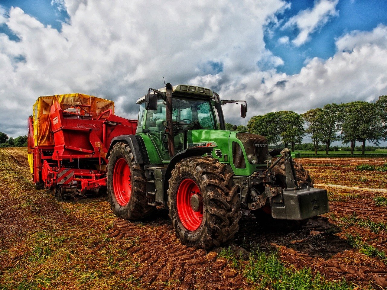 tractor-gd46a2ead2_1280